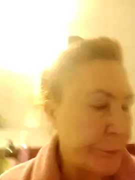 Hottie-Mom online show from 24, 11, 2025