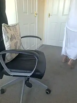 Emily English57 online show from 2, 12, 2025