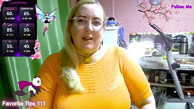 Snapshot of Ginesia chatting on 30, 11, 2025 Ginesia online show from 30, 11, 2025