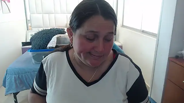 Kerly Doll online show from 25, 5, 2026