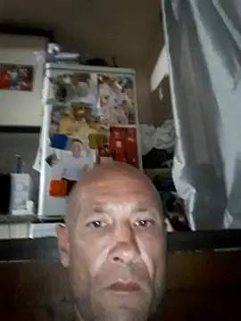 Snapshot of Kamil351 chatting on 6, 10, 2025 Kamil351 online show from 6, 10, 2025