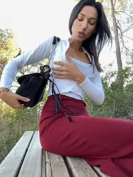  MiaQueen  online show from 4, 11, 2025