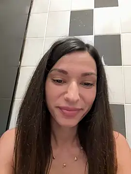  MiaQueen  online show from 13, 5, 2026