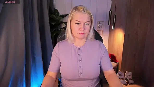 YolandaKiss online show from 21, 1, 2025