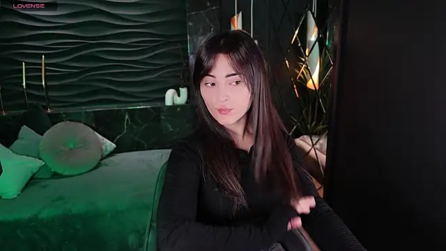 KylieMellow online show from 3, 1, 2025