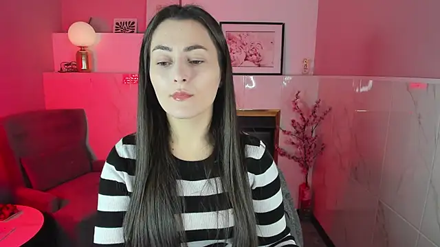 Snapshot of KylieMellow chatting on 30, 9, 2025 KylieMellow online show from 30, 9, 2025