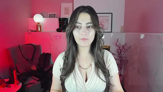 Snapshot of KylieMellow chatting on 13, 10, 2025 KylieMellow online show from 13, 10, 2025