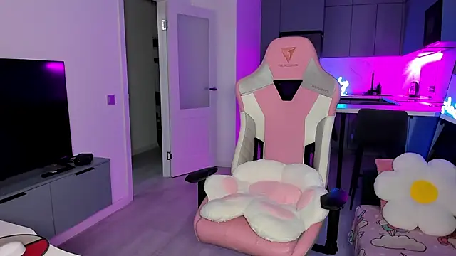 Snapshot of wow_lovie chatting on 12, 2, 2026 wow lovie online show from 12, 2, 2026