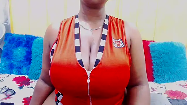 Bustydiva88 online show from 15, 12, 2024