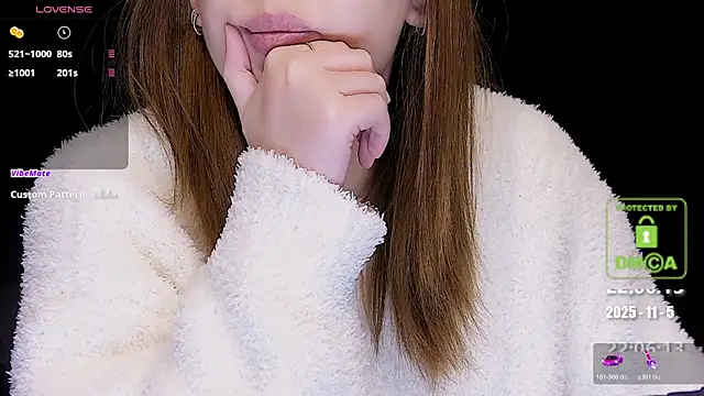 Snapshot of melia_Z chatting on 5, 11, 2025 melia Z online show from 5, 11, 2025