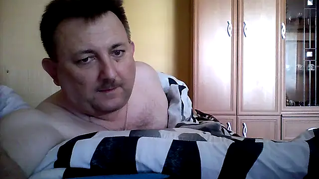 Snapshot of Novy73 chatting on 23, 10, 2025 Novy73 online show from 23, 10, 2025