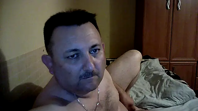 Snapshot of Novy73 chatting on 28, 10, 2025 Novy73 online show from 28, 10, 2025