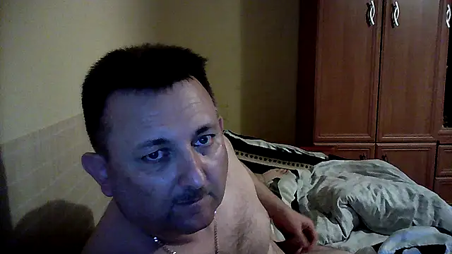 Snapshot of Novy73 chatting on 4, 11, 2025 Novy73 online show from 4, 11, 2025