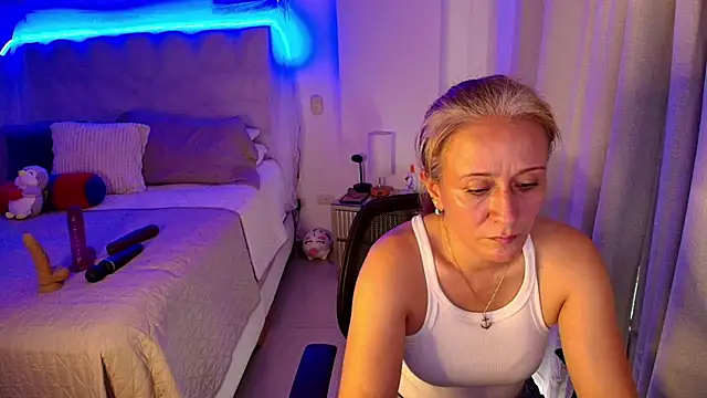 Snapshot of Naty_Stone chatting on 19, 5, 2026 Naty Stone online show from 19, 5, 2026