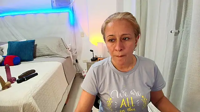 Snapshot of Naty_Stone chatting on 9, 6, 2026 Naty Stone online show from 9, 6, 2026