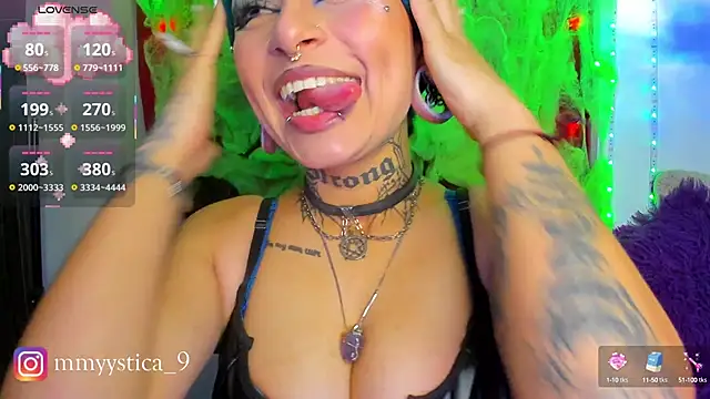 Snapshot of Rainnbow_ chatting on 2, 10, 2025 Rainnbow online show from 2, 10, 2025