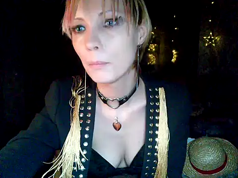 Snapshot of WildMissNiks chatting on 22, 12, 2024 WildMissNiks online show from 22, 12, 2024