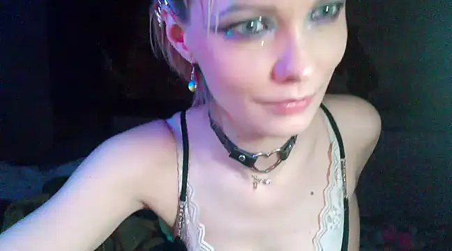 Snapshot of WildMissNiks chatting on 28, 2, 2025 WildMissNiks online show from 28, 2, 2025