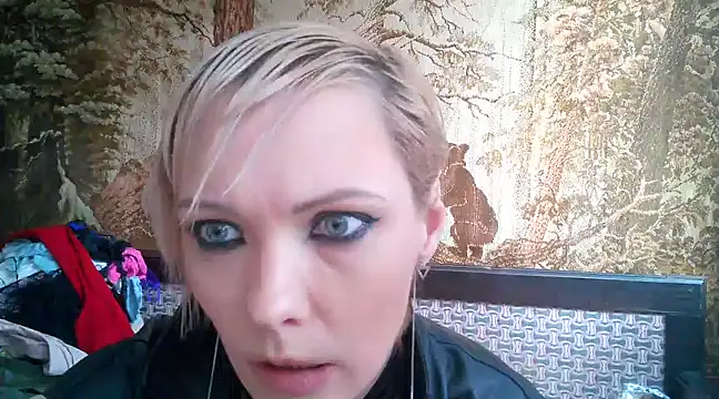 Snapshot of WildMissNiks chatting on 2, 3, 2025 WildMissNiks online show from 2, 3, 2025