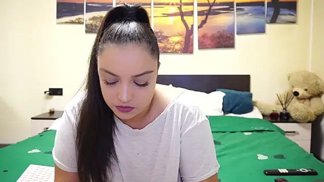 adelline online show from 24, 10, 2025