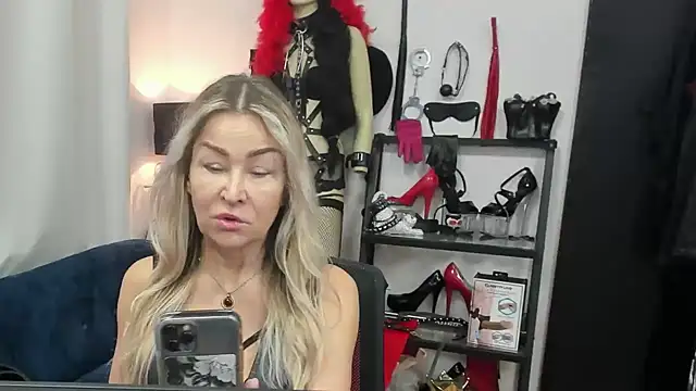 crystaLUX online show from 15, 1, 2026