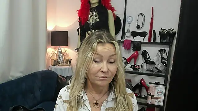 crystaLUX online show from 9, 6, 2026