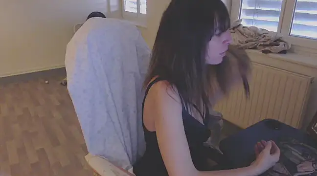 Snapshot of missthon0 chatting on 7, 12, 2024 missthon0 online show from 7, 12, 2024