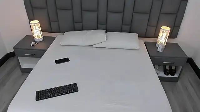 MiaYMolly online show from 22, 12, 2024