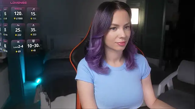 Snapshot of Emberella_ chatting on 16, 10, 2025 Emberella  online show from 16, 10, 2025