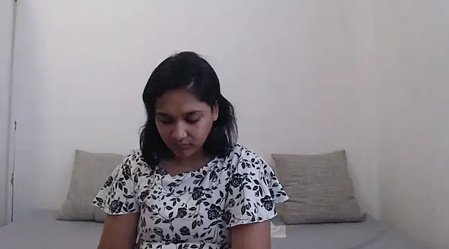 Indianbloom- online show from 6, 1, 2025