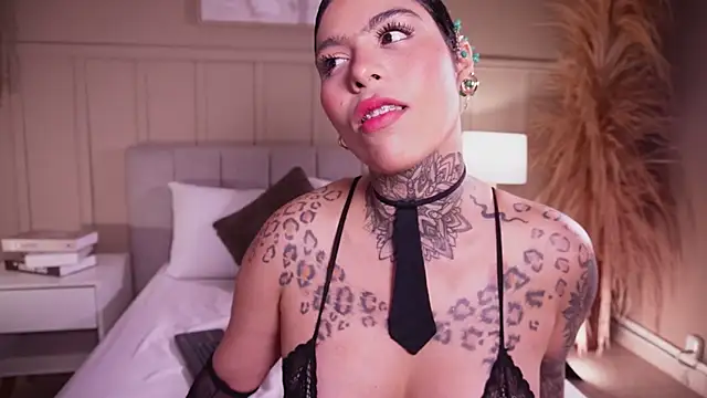 curvyliciousss online show from 10, 3, 2026