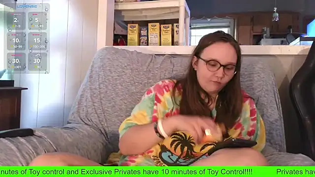 Snapshot of ZeTurtleMaster chatting on 11, 10, 2025 ZeTurtleMaster online show from 11, 10, 2025