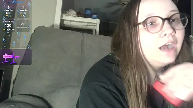 Snapshot of ZeTurtleMaster chatting on 11, 4, 2026 ZeTurtleMaster online show from 11, 4, 2026