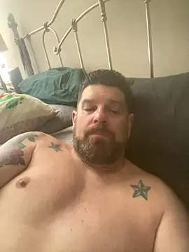 Snapshot of avgman76 chatting on 2, 11, 2025 avgman76 online show from 2, 11, 2025