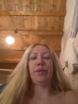Snapshot of SofiaJoy chatting on 4, 10, 2025 SofiaJoy online show from 4, 10, 2025