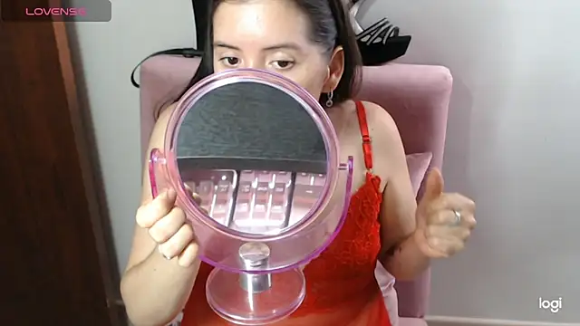 Snapshot of spicey_latina chatting on 11, 1, 2025 spicey latina online show from 11, 1, 2025