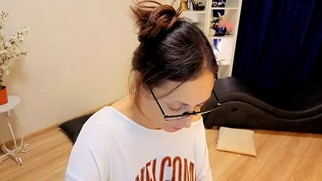 Snapshot of CaringSophie chatting on 27, 2, 2026 CaringSophie online show from 27, 2, 2026