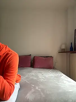 couplepenetration online show from 9, 3, 2025