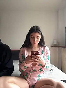 couplepenetration online show from 10, 3, 2025