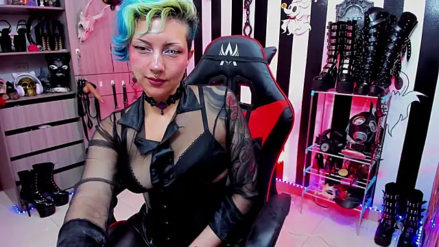 Snapshot of Mistress_Yelena chatting on 19, 2, 2025 Mistress Yelena online show from 19, 2, 2025