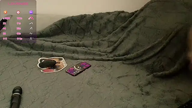 Snapshot of SuchArt_ chatting on 12, 3, 2026 SuchArt online show from 12, 3, 2026