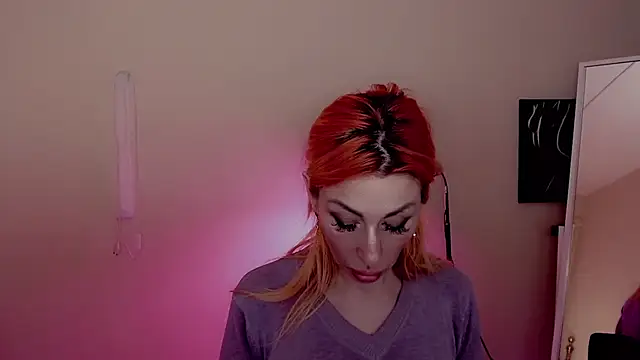 Snapshot of AnnieGOld_ chatting on 27, 12, 2024 AnnieGOld online show from 27, 12, 2024