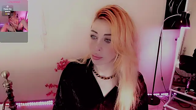 Snapshot of AnnieGOld_ chatting on 5, 1, 2025 AnnieGOld online show from 5, 1, 2025