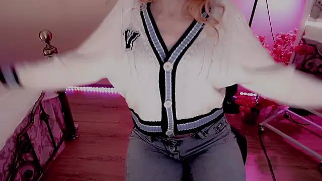 Snapshot of AnnieGOld_ chatting on 16, 1, 2025 AnnieGOld online show from 16, 1, 2025