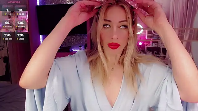 Snapshot of AnnieGOld_ chatting on 21, 9, 2025 AnnieGOld online show from 21, 9, 2025