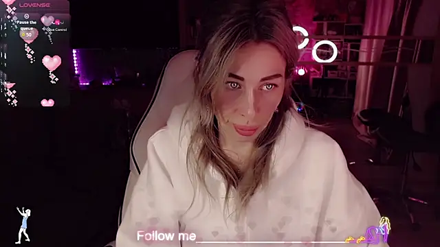 AnnieGOld  online show from 28, 2, 2026