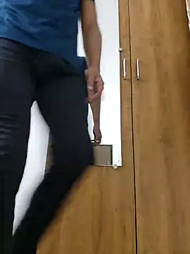 Snapshot of mrxxx_in2 chatting on 12, 1, 2025 mrxxx in2 online show from 12, 1, 2025