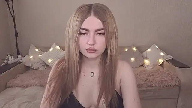 Snapshot of ViolettaLopez chatting on 11, 1, 2026 ViolettaLopez online show from 11, 1, 2026