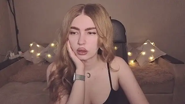 Snapshot of ViolettaLopez chatting on 12, 1, 2026 ViolettaLopez online show from 12, 1, 2026