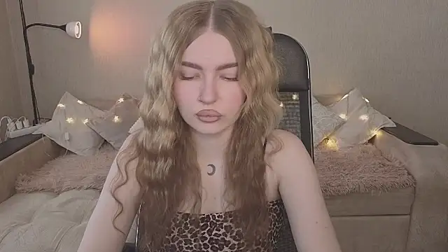 Snapshot of ViolettaLopez chatting on 21, 2, 2026 ViolettaLopez online show from 21, 2, 2026